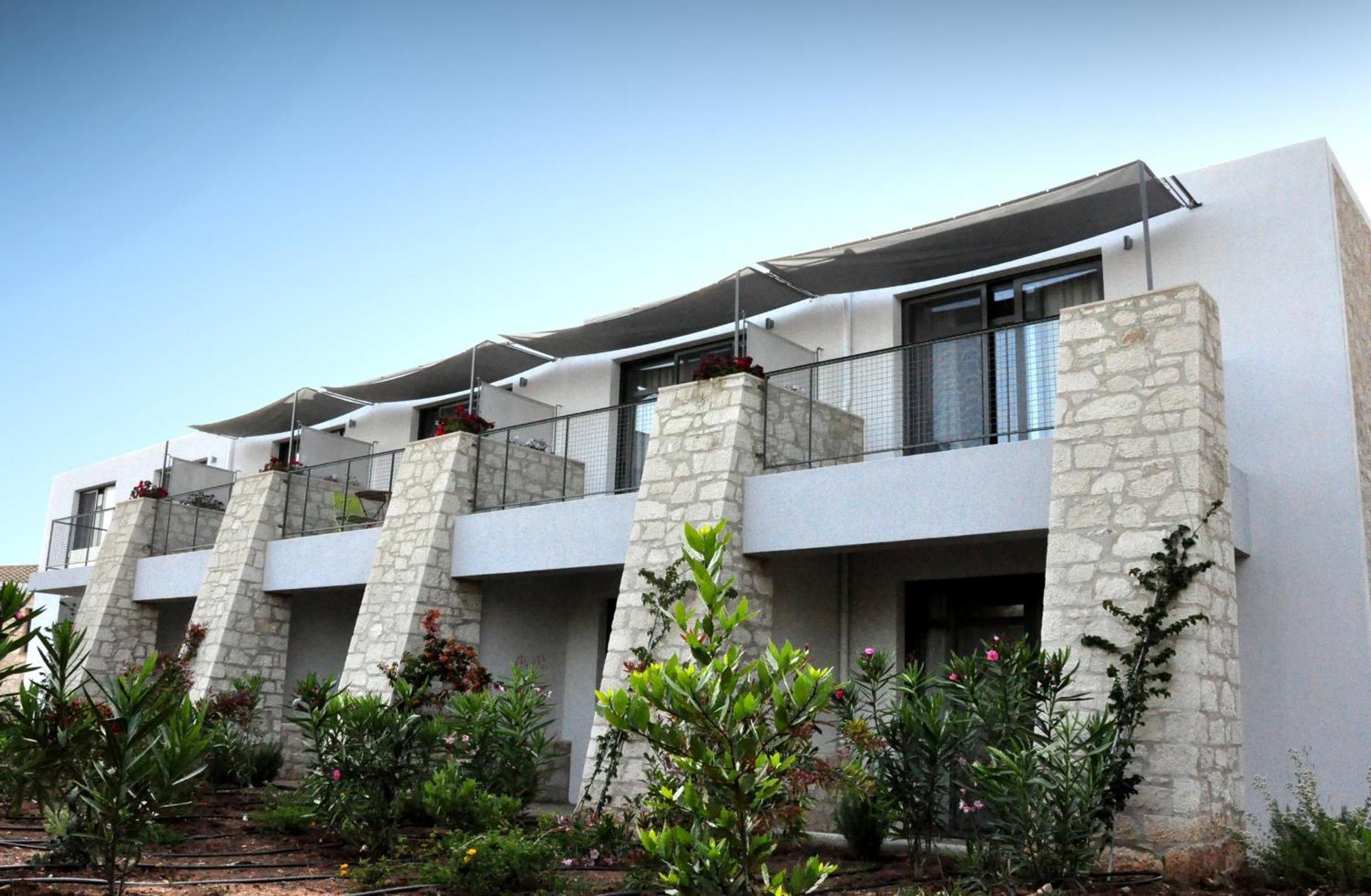 Leivatho Hotel Svoronata Exterior foto